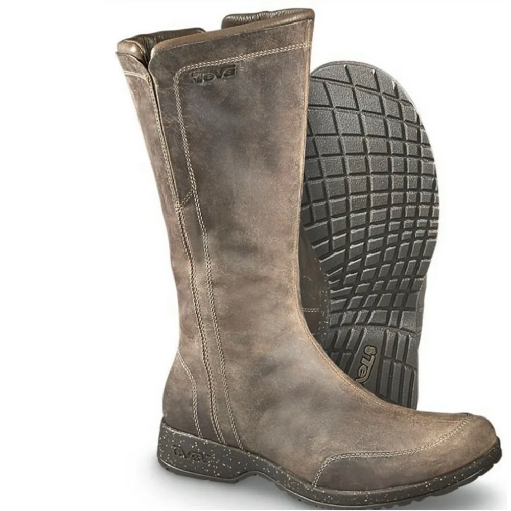 TEVA Capistrano Mid Calf Waterproof Boots Leather size 9